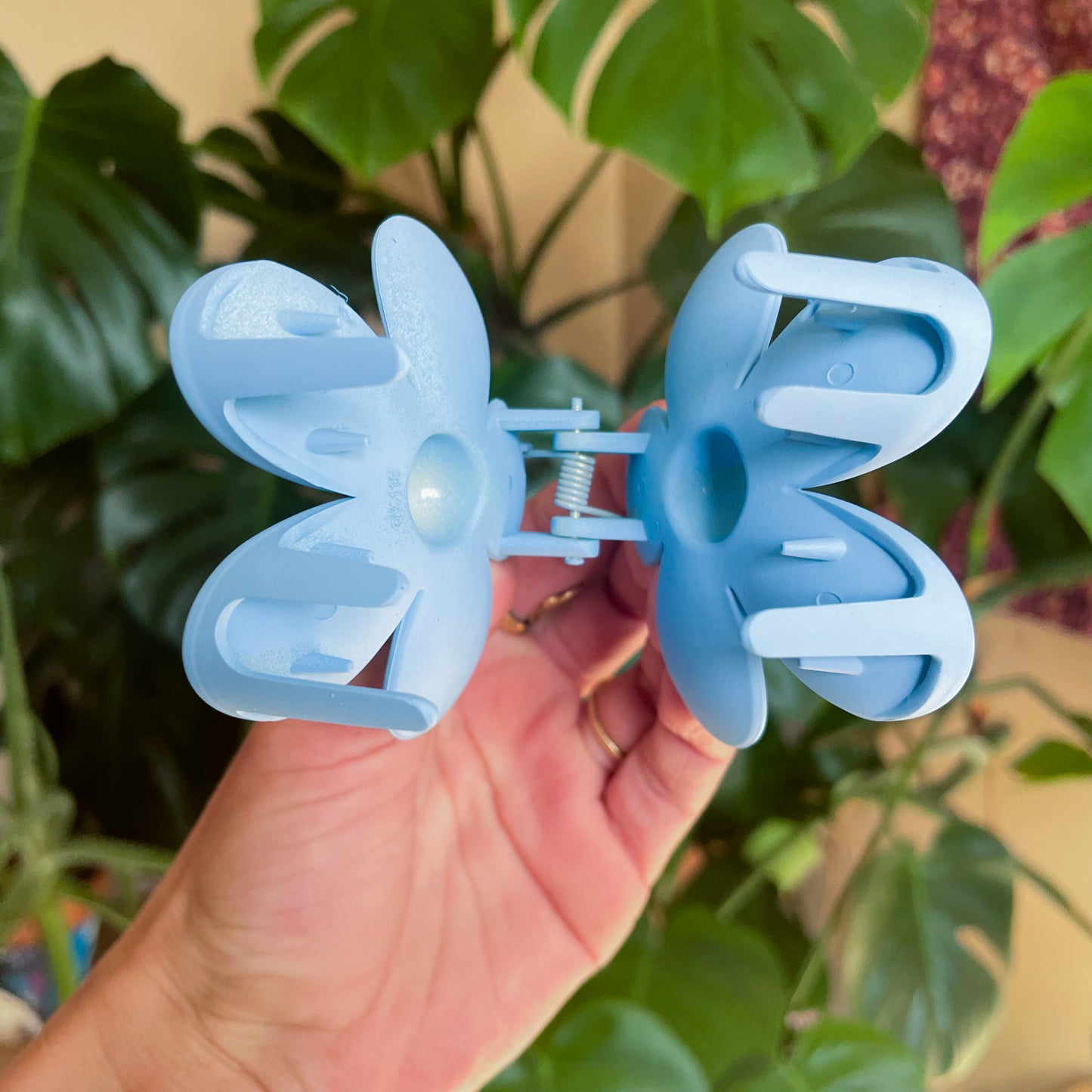 Flower Claw Clip - Light Blue