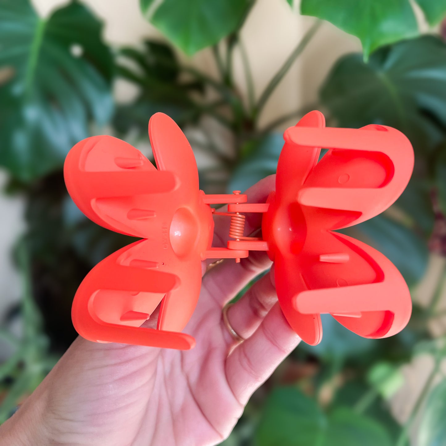Flower Claw Clip - Vibrant Orange