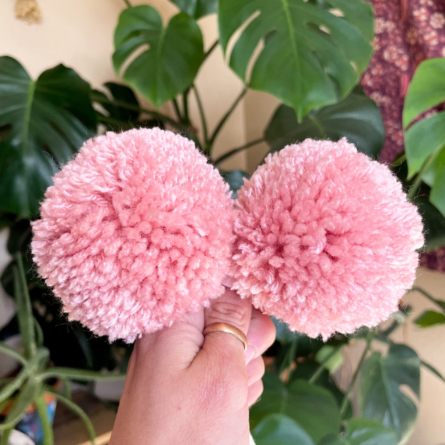 Skate Poms - Light Pink