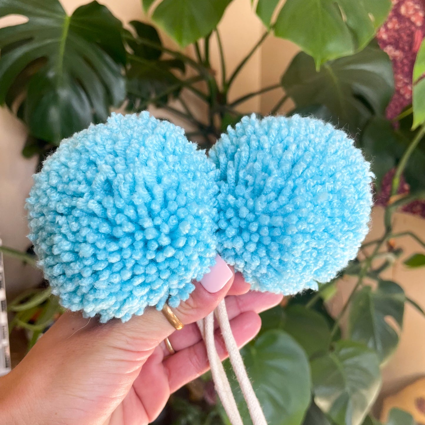 Skate Poms - Light Blue