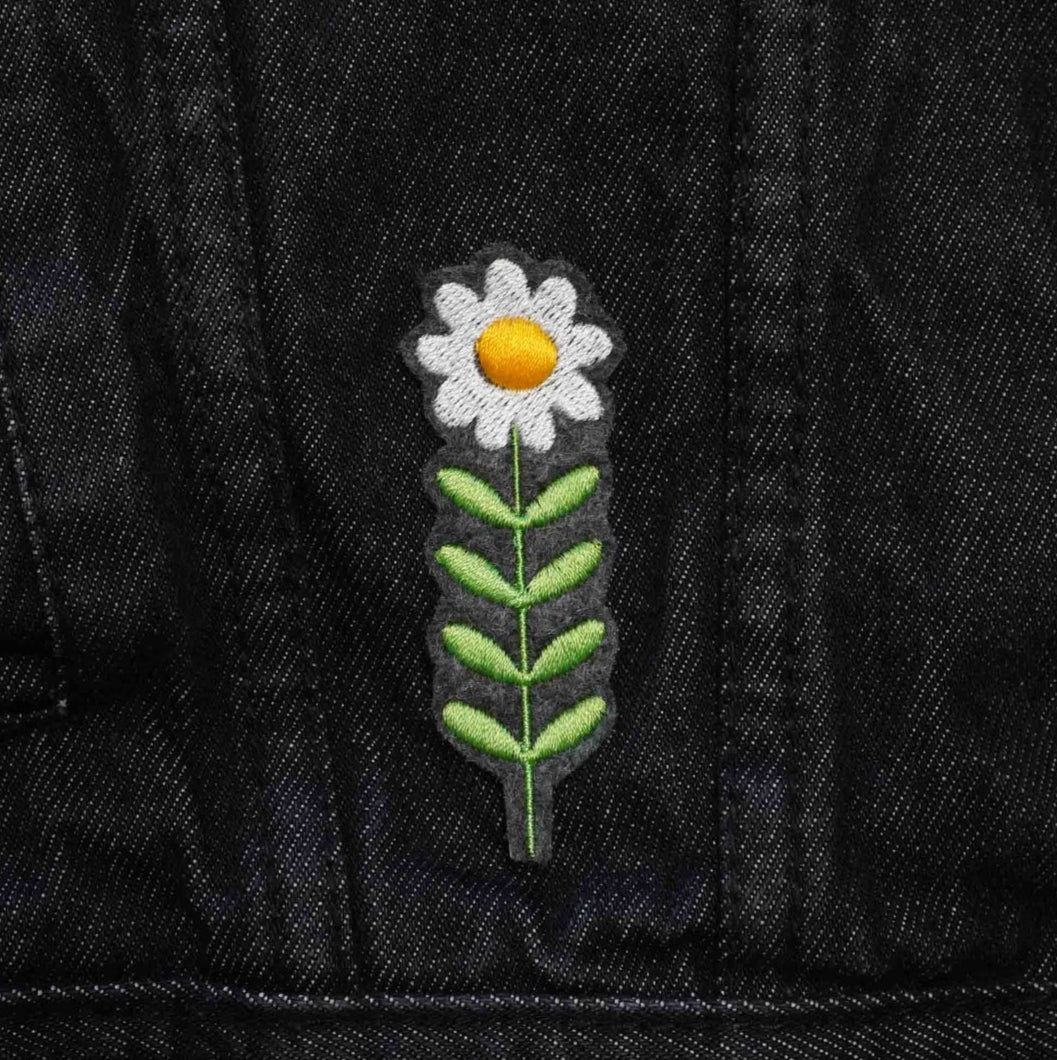 Small Daisy Embroidered Iron-On Patch